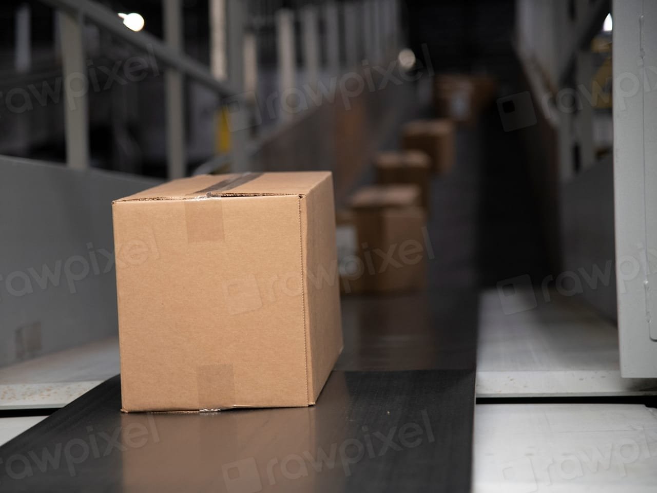 E-commerce order fulfillment conveyor and tech inventory logistics
