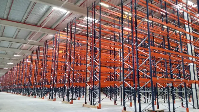 Temperature-controlled reefer trucks for pharma and cold chain goods